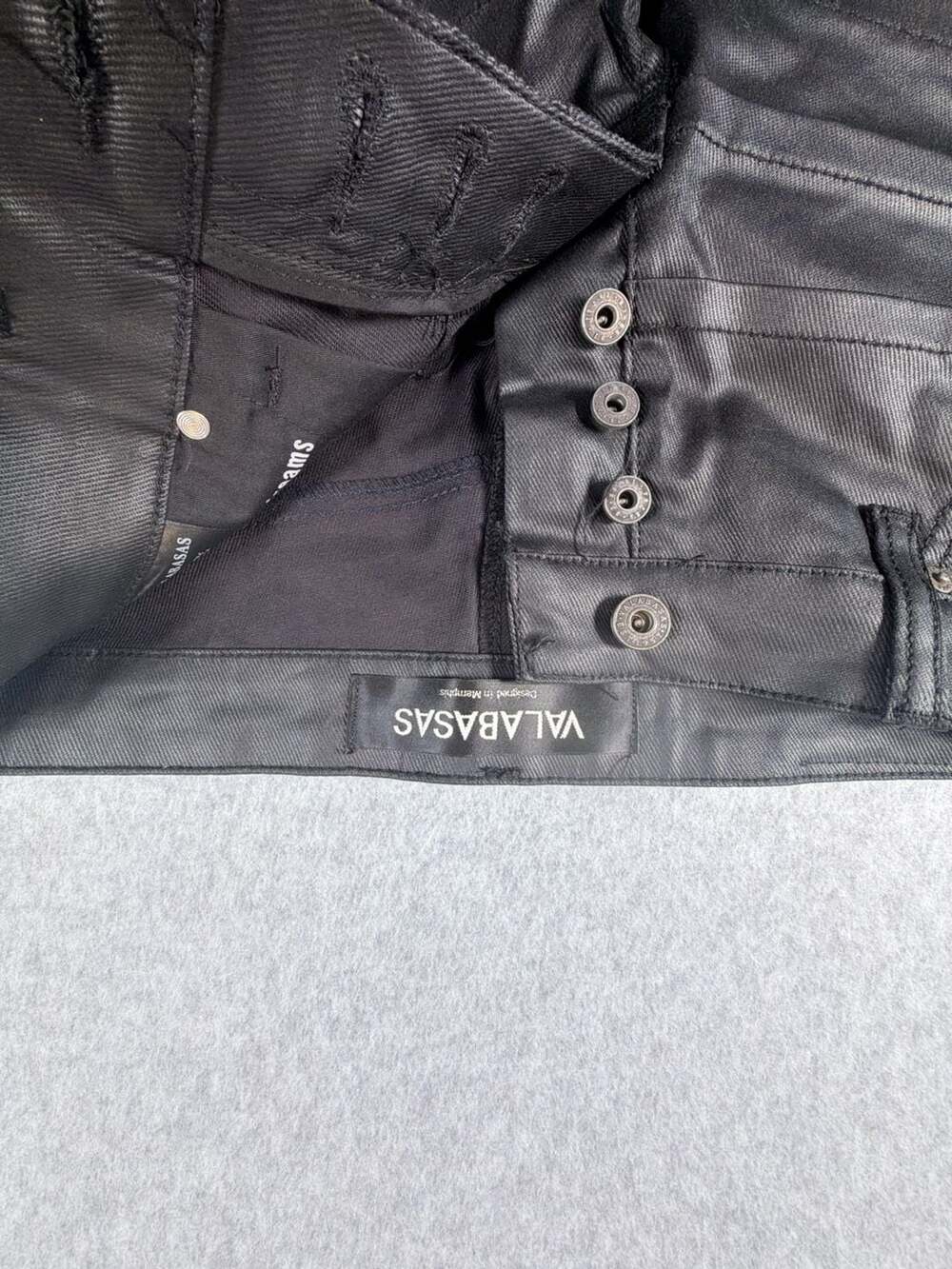Valabasas Black Coated Pleated Biker Jeans Size 30 - Picture 7 of 11